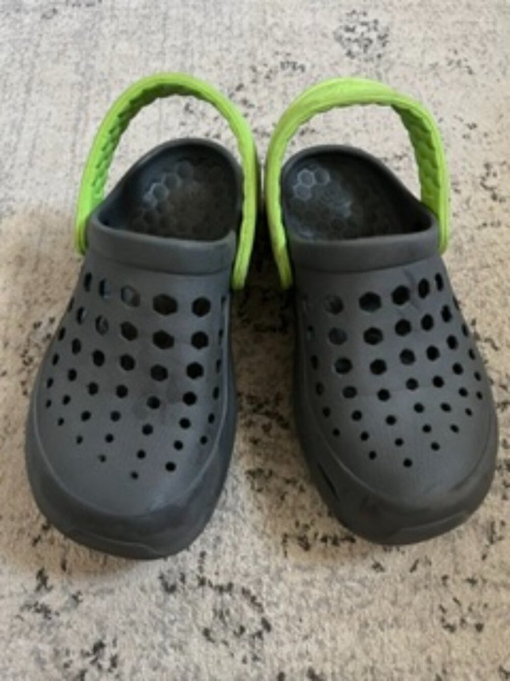 🧡3/$15 Joybees Gray Green Slip-On Clogs Kids 12/13